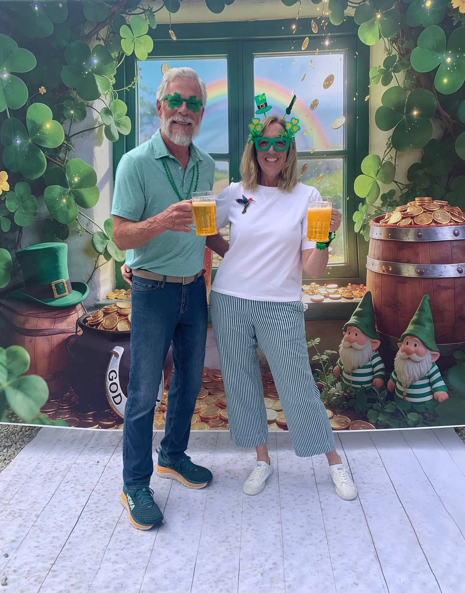 Just Jennifer tweet media