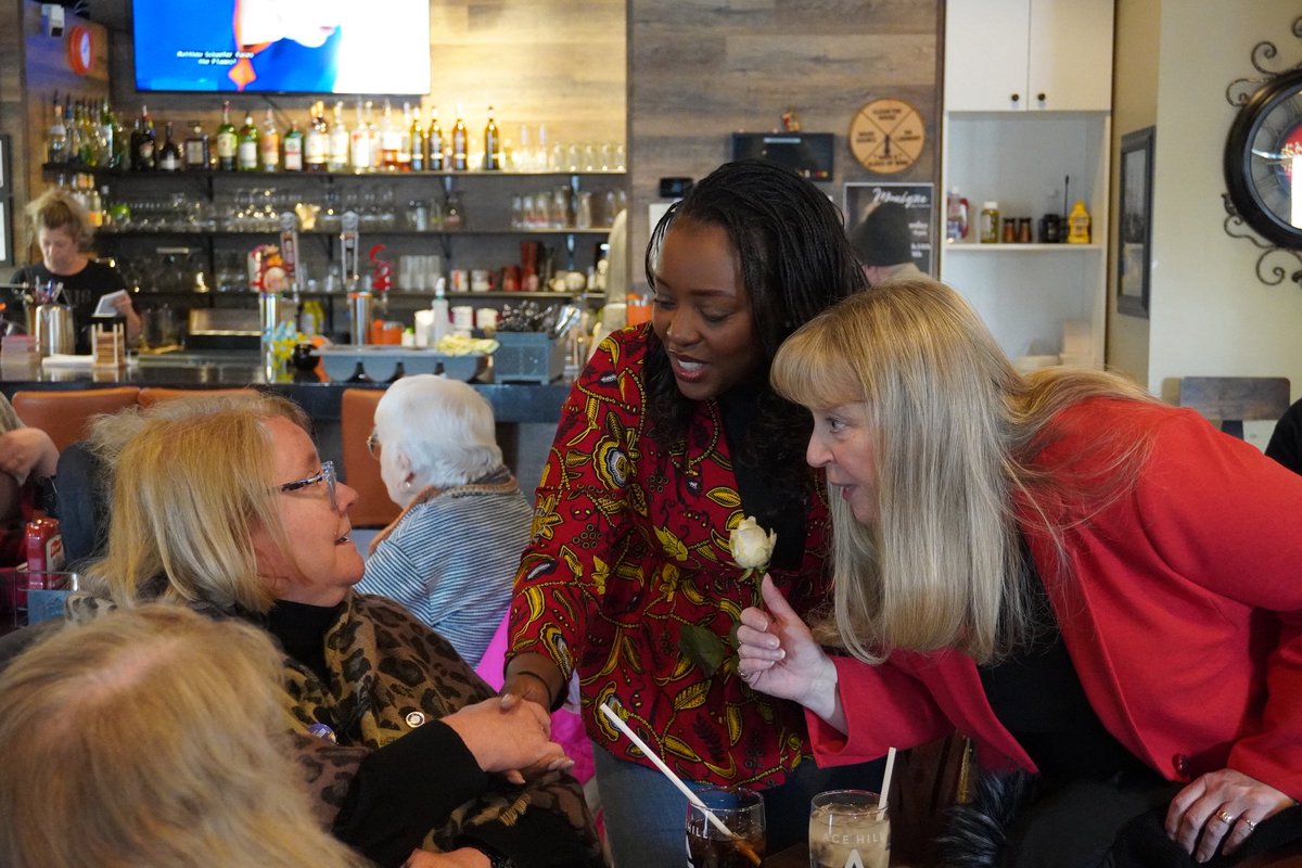 KayabagaArielle's tweet image. Investing in women through mentorship, advocacy and opportunity strengthens our communities. Proud to join the Brantford Federal Liberal Association for their 10th annual #IWD event alongside inspiring women leaders across southwestern Ontario. 💜#SWO