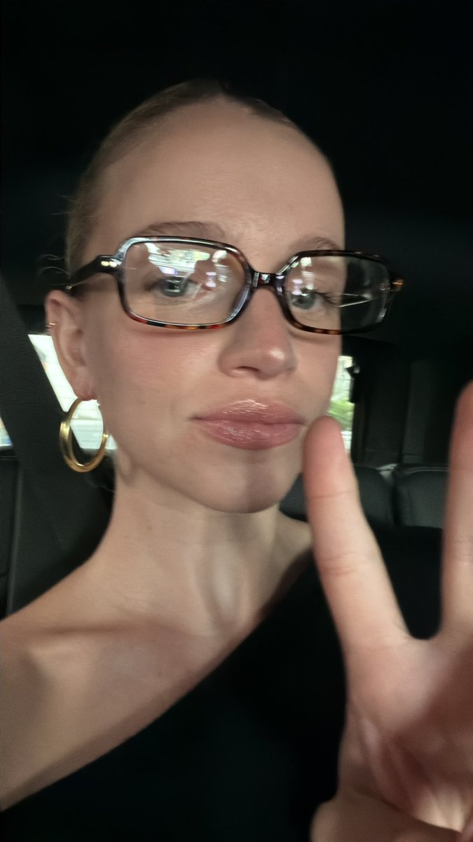 Jackie Hollander tweet media