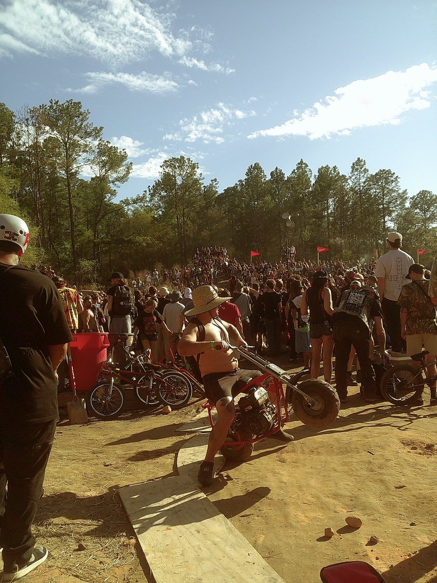 SourceBMX tweet media