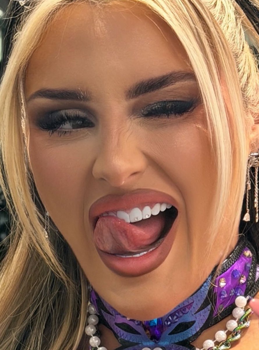 𝚉 🦋 tweet media