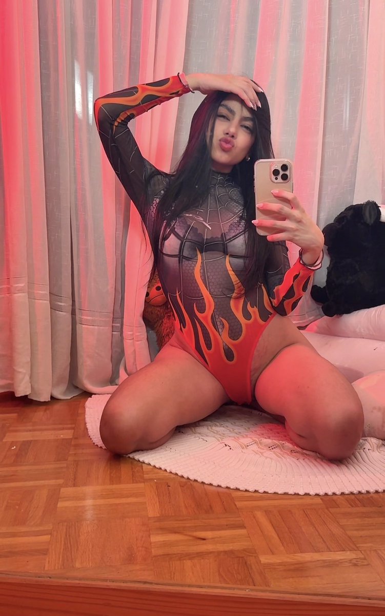 Victoria_Rivaaaa tweet media