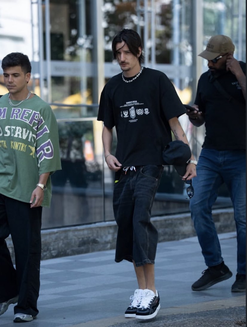 Access Danny Ocean tweet media