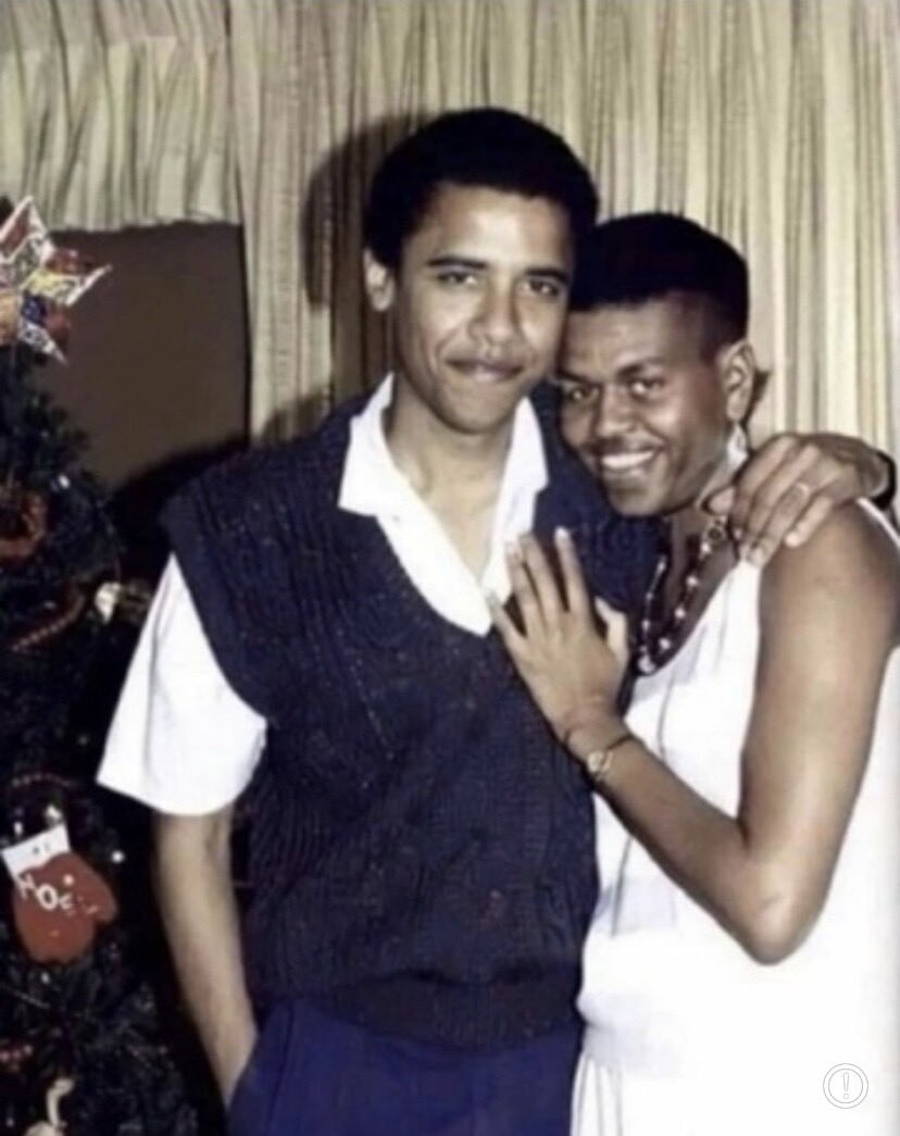 TXluvsnoBSTrump's tweet photo. @gman5180 @DKH013 First Man Flotus .@MichelleObama
#FixedItForYa https://t.co/MN4JUszaEE