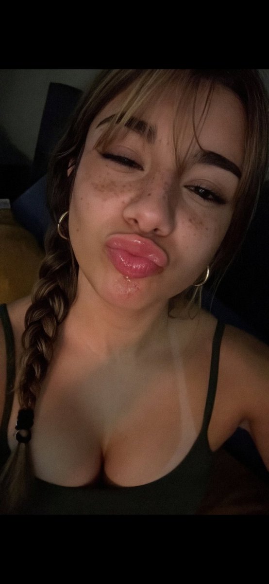 Your Egirl dispenser (55 IQ) tweet media