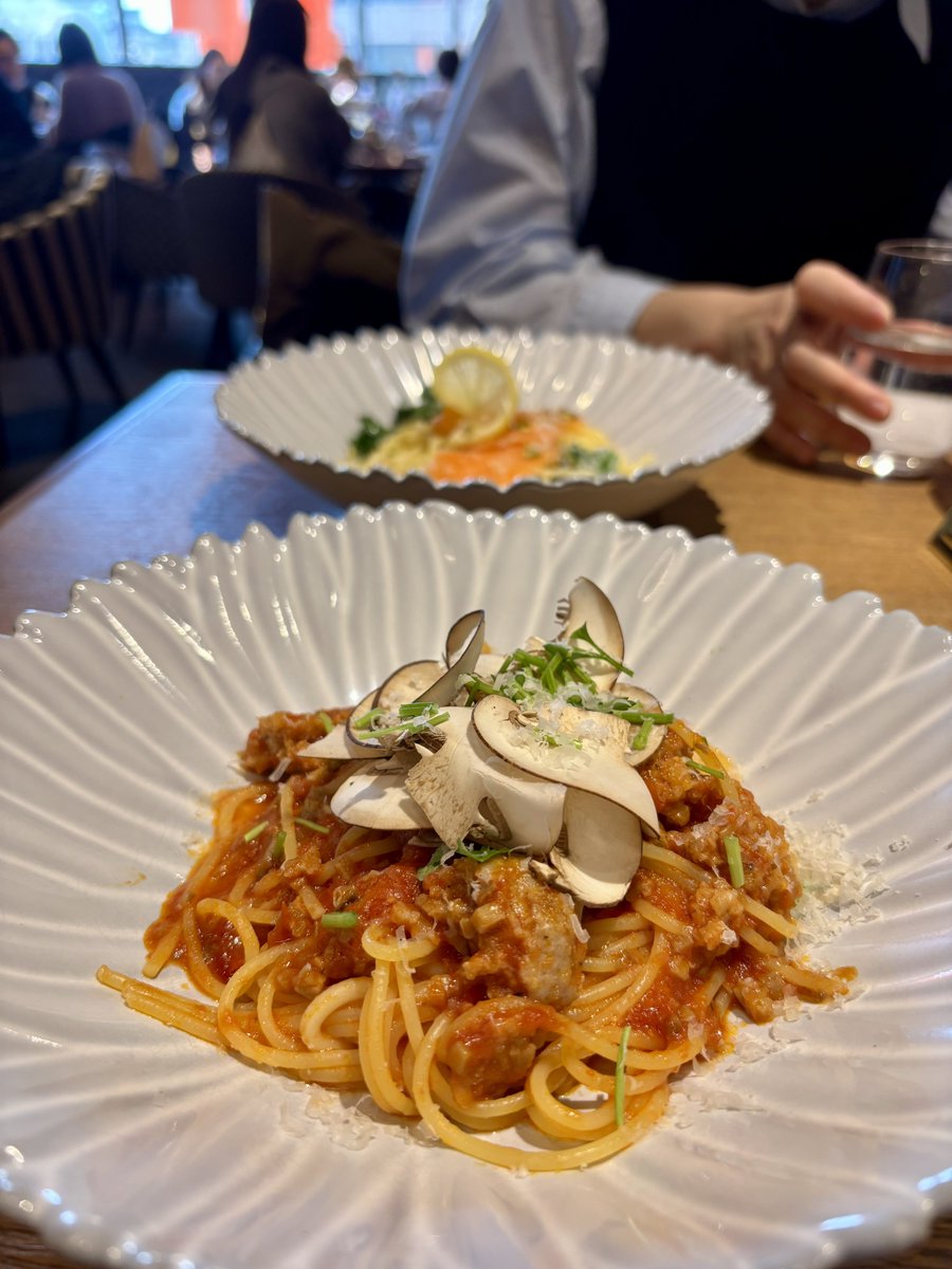 corin_star's tweet photo. 人生初 #アフタヌーンティー 
幸福度爆上がり⤴️⤴️⤴️なので今後 #ヌン活 にも力を入れていきたい所存
ホントは３段にしたかったけど飛行機が不安だったので、２段(予約不要)＋ハーフパスタに
#TOOTHTOOTH https://t.co/wKMtqSp1Tf