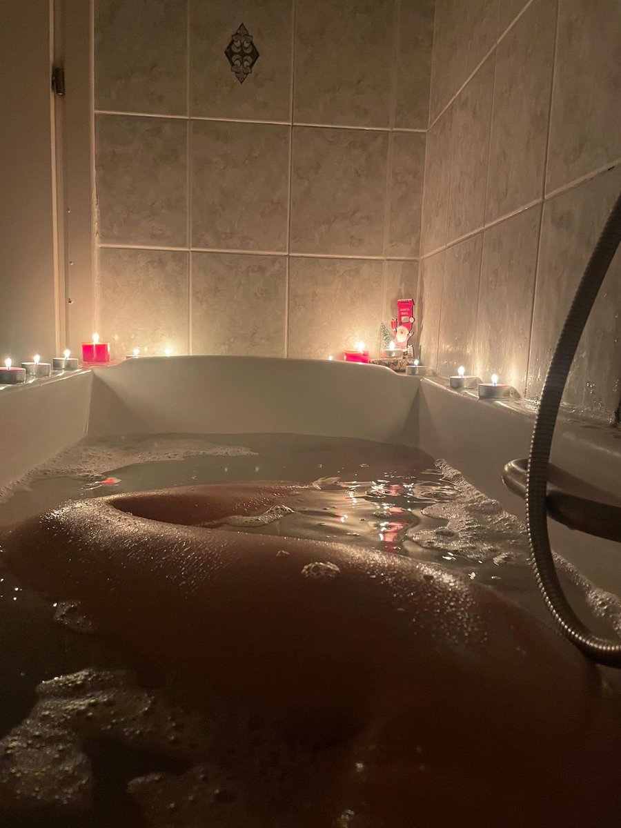 肌肉女-Amy tweet media