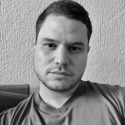 Seranged tweet media