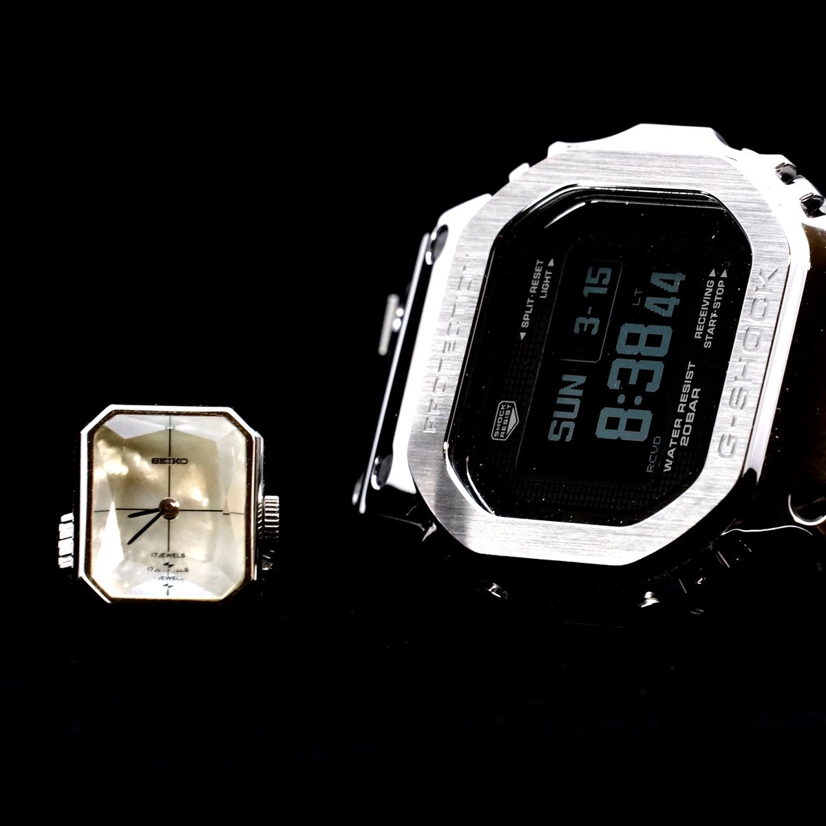 GMW_BZ5000's tweet photo. GMW-BZ5000 x SEIKO リングウォッチ

1本の腕にCASIOとSEIKOの共存

上品かつゴージャスに輝くシェル文字盤。
エミネムリングのようなゴツめデザイン。
70年代にリリースしたSEIKOの凄さ。

一生モノのジュエリーを手に入れた気分です🔥

#BZ5000 #Gショック #GSHOCK #SEIKO #セイコー #リングウォッチ https://t.co/WR3TWE1EiM