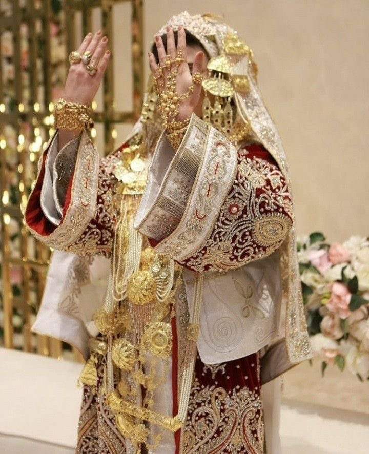 عَائِشَة❕ tweet media