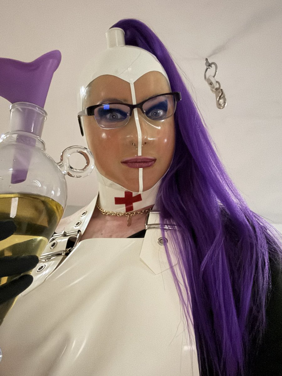 Anna Rose tweet media