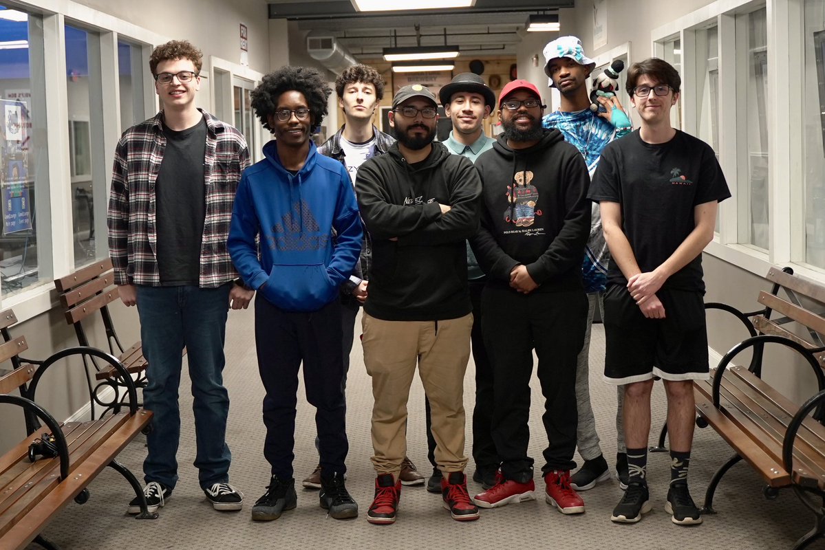 GameQ Lounge tweet media