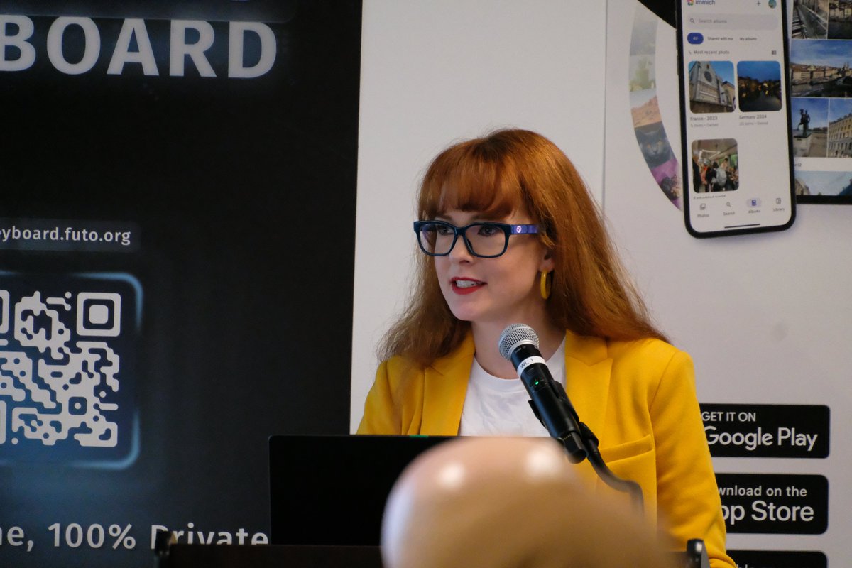 Daniel Cook tweet media