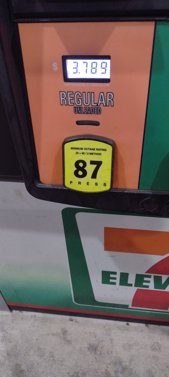 Gas tonight in Poinciana Central Florida, $3.78 per gallon, and $15 will get you 3.95 gallons!🤨🤔🤙🏽😎🏝️🐊🪖🇺🇲🦅