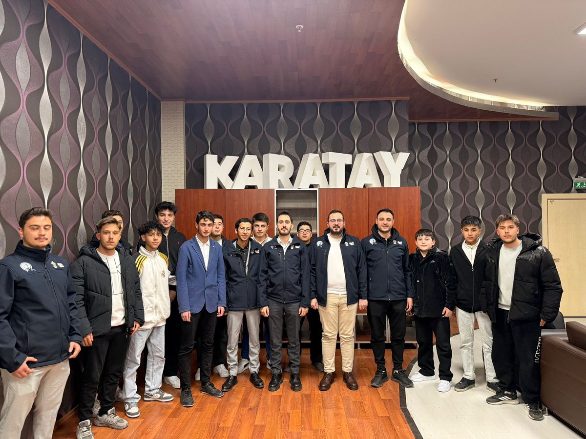 Gençlik Kolları MKYK Üyemiz Talha Murat Arin ve İl Gençlik Kolları Yönetim Kurulu Üyelerimiz ile birlikte Karatay Gençlik Merkezi’ni ziyaret ettik.

Öğrenci kardeşlerimizle sohbet ederek ikramlarda bulunduk.