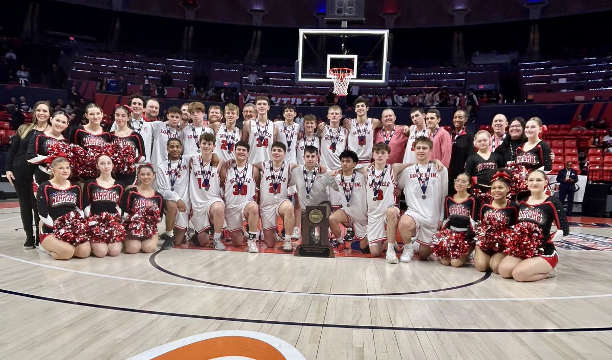 Deerfield_Cheer's tweet photo. Boys Basketball State Championship Game! Congrats to the Warriors on earning 2nd place! We had so much fun cheering you on this season! #WarriorPride https://t.co/eHQuqQw091