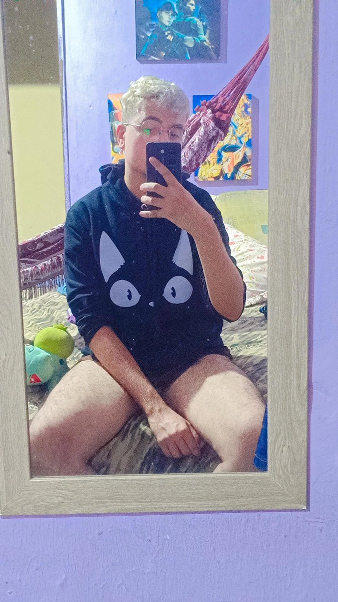 Mimiadark's tweet photo. Sou um gatinho https://t.co/TBV65Dmt43