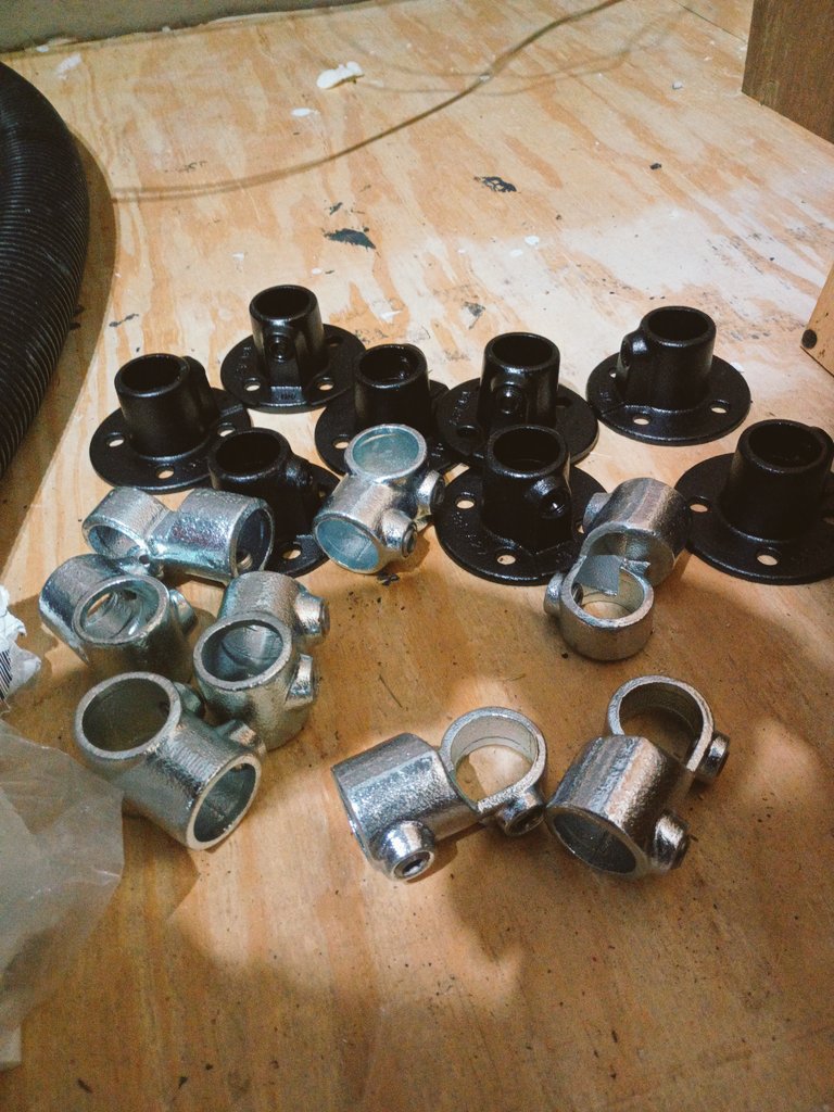 HouseMoco tweet media