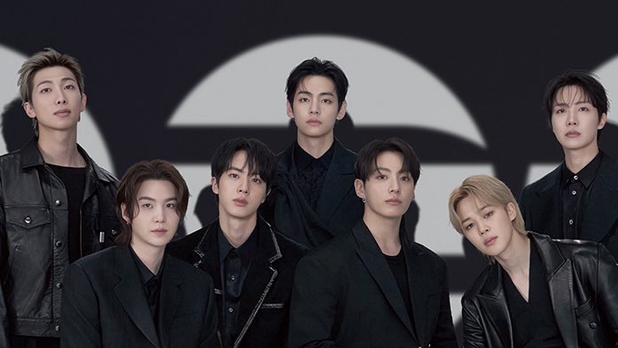 95SCONCERT's tweet photo. center taehyung is the definition of aura https://t.co/acn67YiuDL