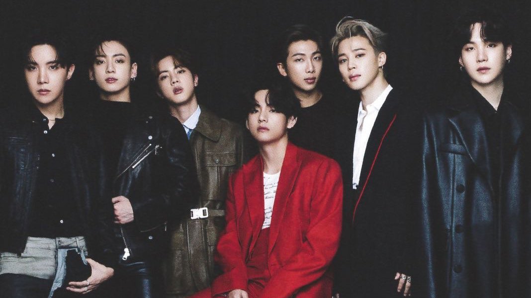 95SCONCERT's tweet photo. center taehyung is the definition of aura https://t.co/acn67YiuDL