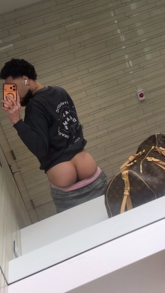 whippedcremezz🍦 tweet media