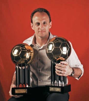 BuenoAlvirrubro's tweet photo. O maior e melhor goleiro da história https://t.co/jhtunU4GZz