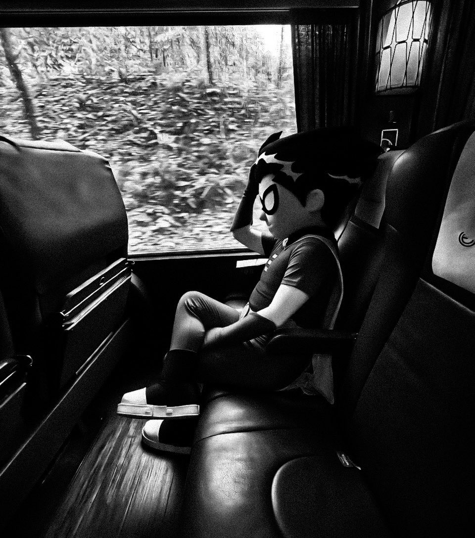WorkinClassKid's tweet photo. โYou could have taken a class, but no, you had to travel around the world!โ
#robinteentitans #teentitans #teentitanscosplay #dcrobin #robindc https://t.co/QVz1BHpBFU