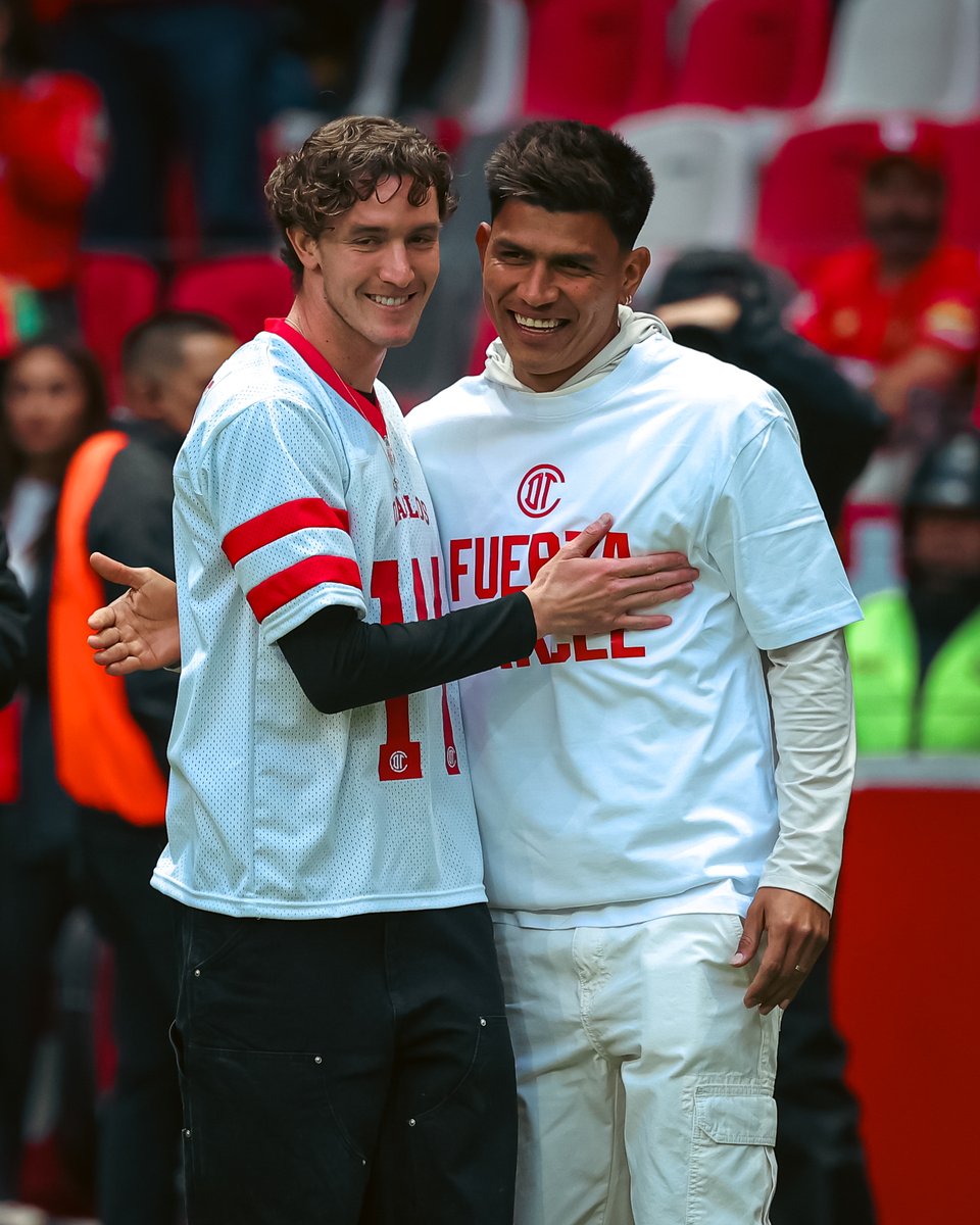 TolucaFC's tweet photo. @MarcelRuizS ❤️‍🩹 https://t.co/Dn1SPn9ADy