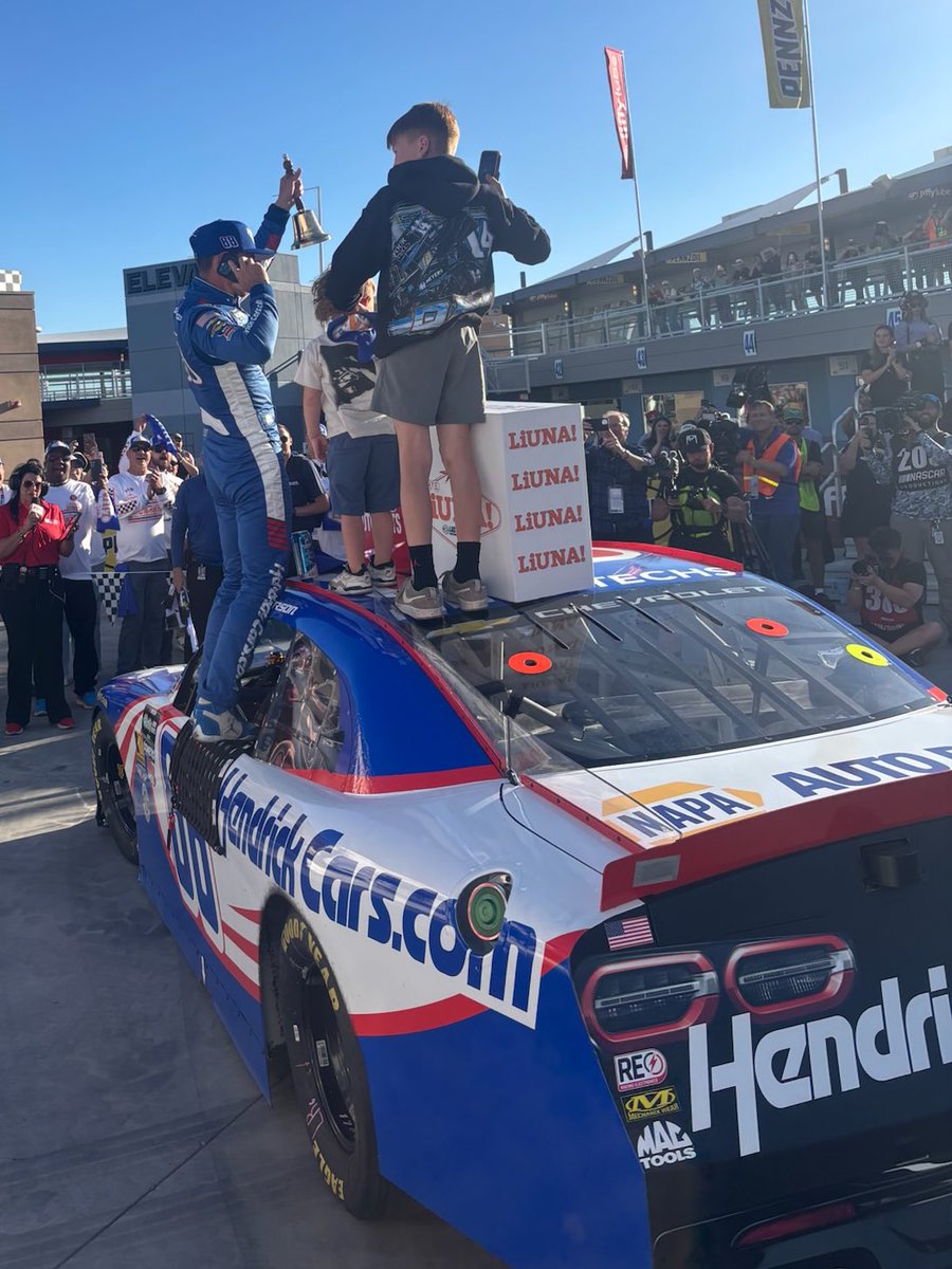 JR Motorsports tweet media