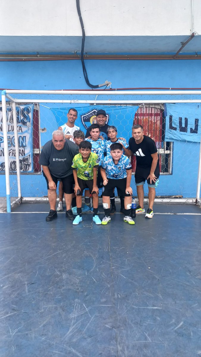 FutbolLujan's tweet photo. Se arranco con triunfo 💙2013💙 #vamoslujan⚽️ https://t.co/GLyFTj2NTZ