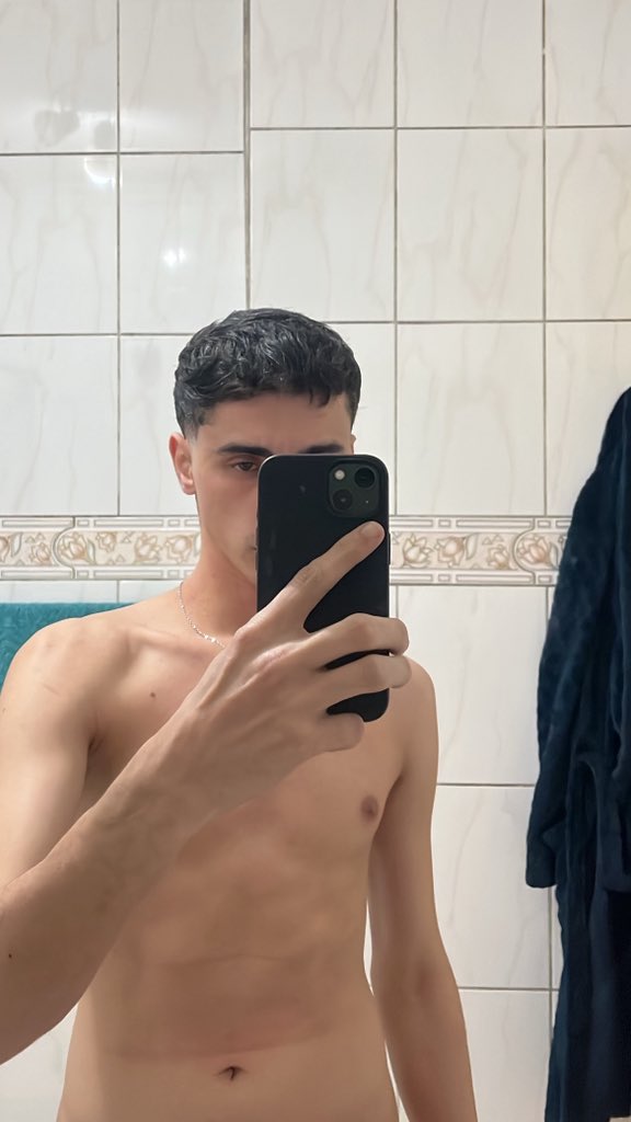 eusoumenc's tweet photo. Pode ?🌚 https://t.co/qrkLfe4QCs