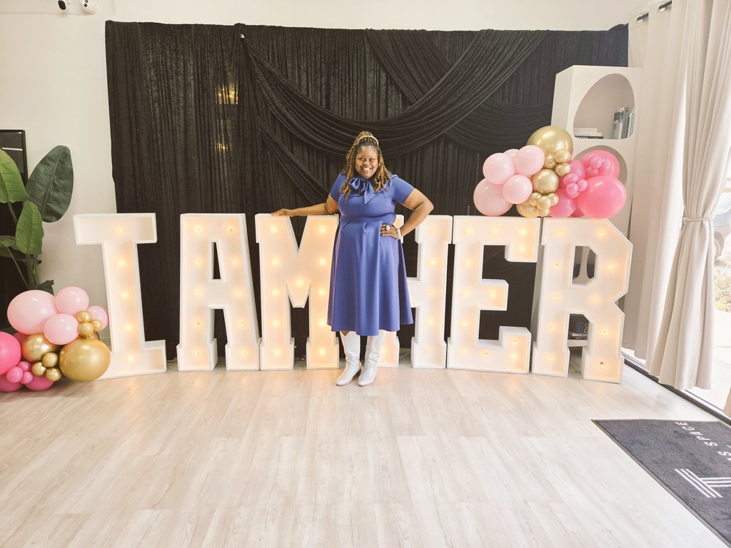 sheisleadworthy's tweet image. Pure Joy✅️🌎👣🎬
Time Well Spent 
So many gems and nuggets 💎♦️💛 #IAMHER