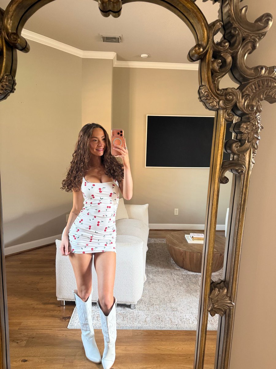 Cayla Bri tweet media