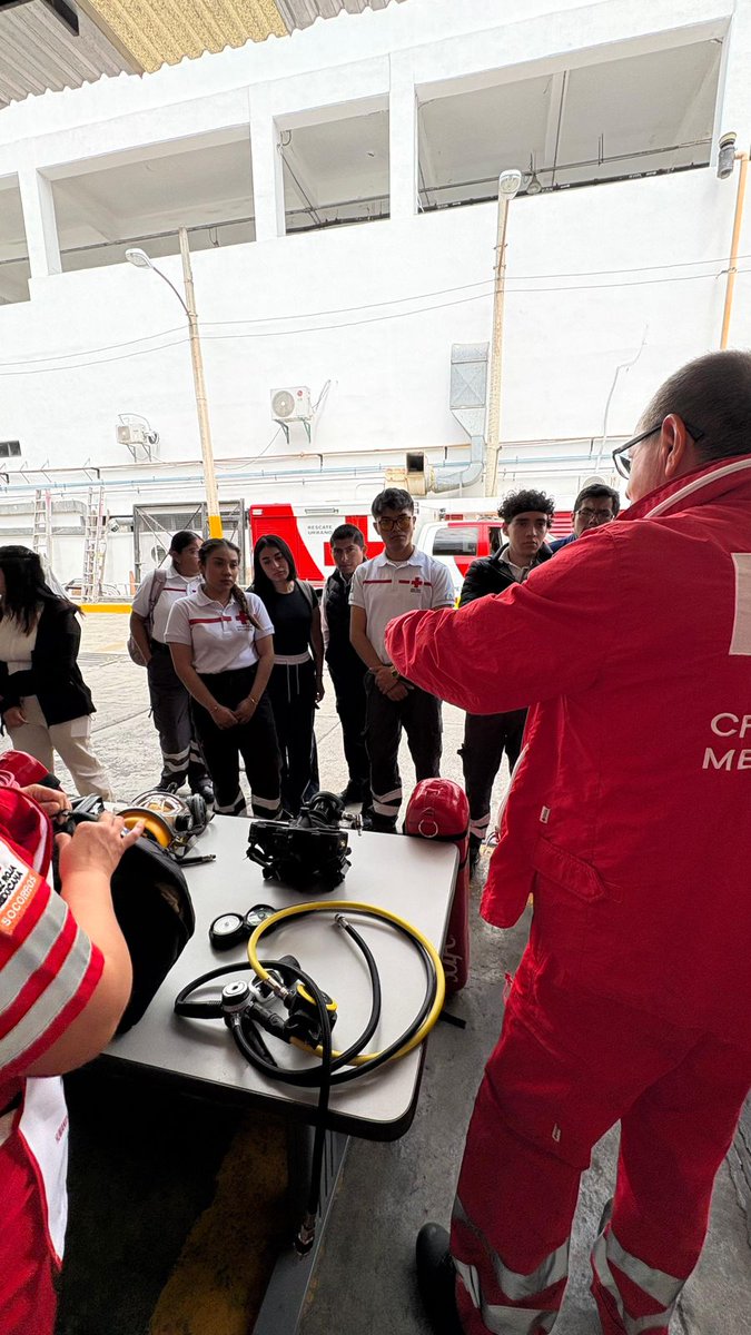 Se llevó a cabo la Feria de Especialidades de la Coordinación Estatal de Socorros.

Asociados, alumnos y voluntarios conocieron de cerca las áreas que fortalecen nuestra misión:

- Rescate en Alta Montaña
- Rescate Acuático
- Rescate Urbano
- Binomios Caninos

#LoHacemosJuntos