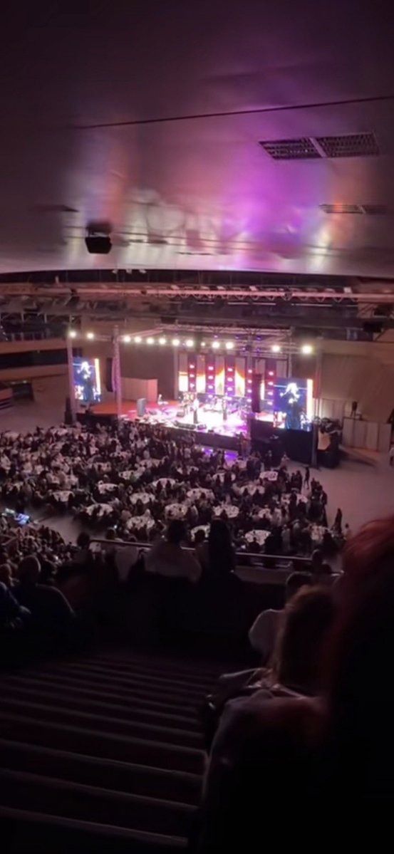 ajfonfajv tweet media