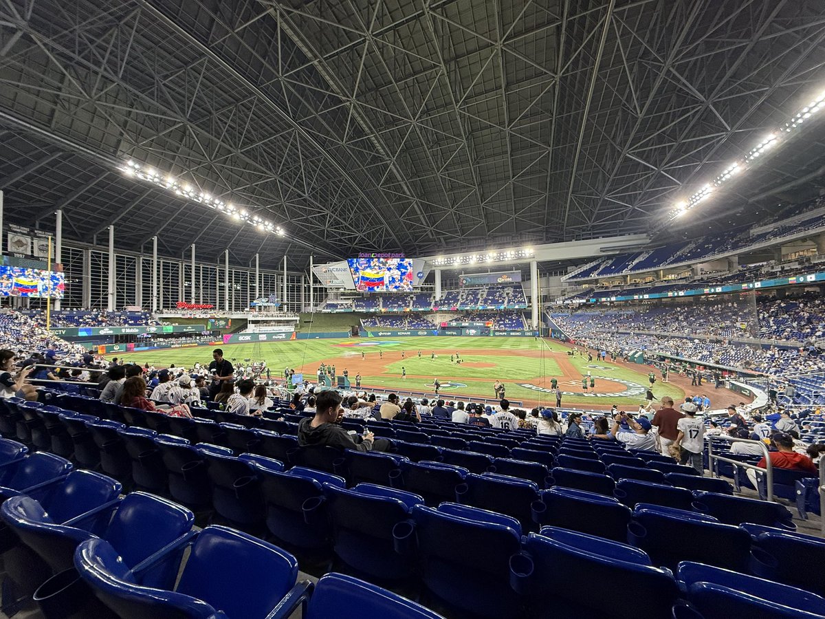 djplex_stock's tweet photo. #WorldBaseballClassic Miami
Quarterfinal Game2
JPN vs VEN

来たぞ！マイアミ！ここから先は負けたら終わりのサバイバル！絶対勝つぞ！

#wbc
#wbc2026
#侍ジャパン
#MAKEDRAMA
#ショウアップナイター
#WBCニッポン放送生中継 https://t.co/4u97kNvXbg
