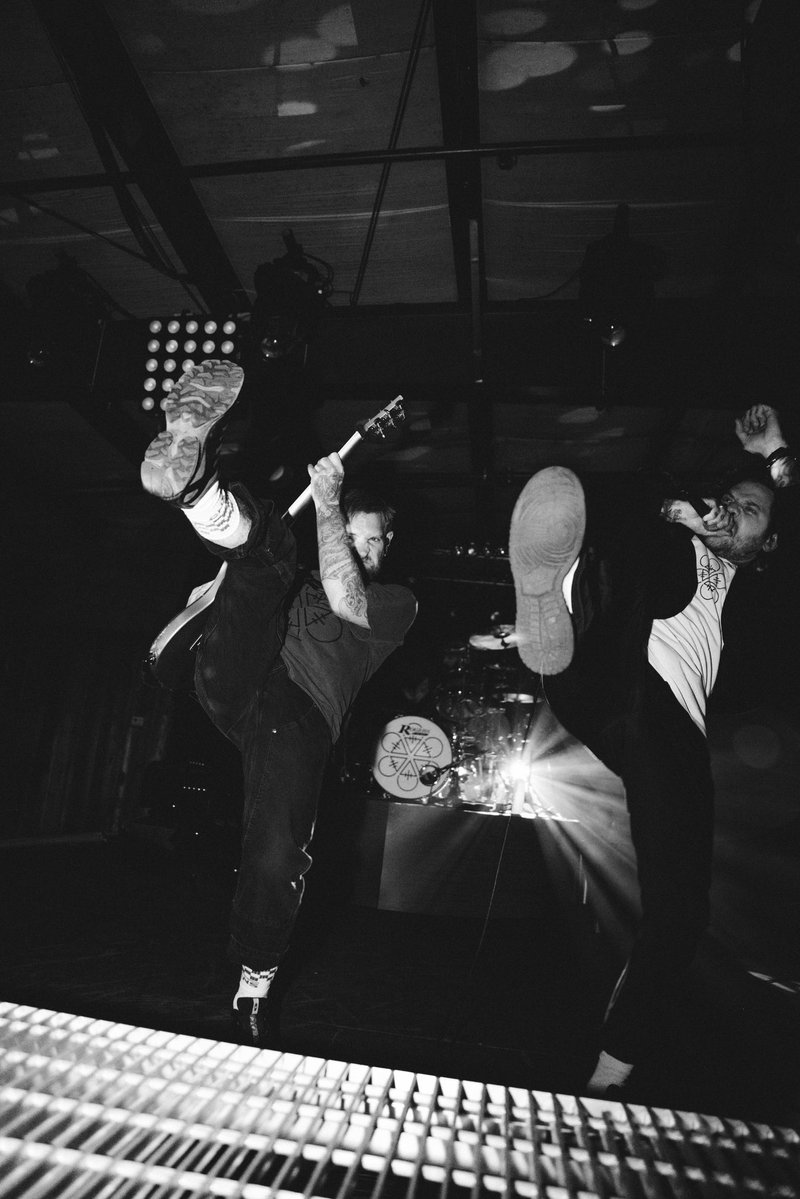 Kate Russell tweet media