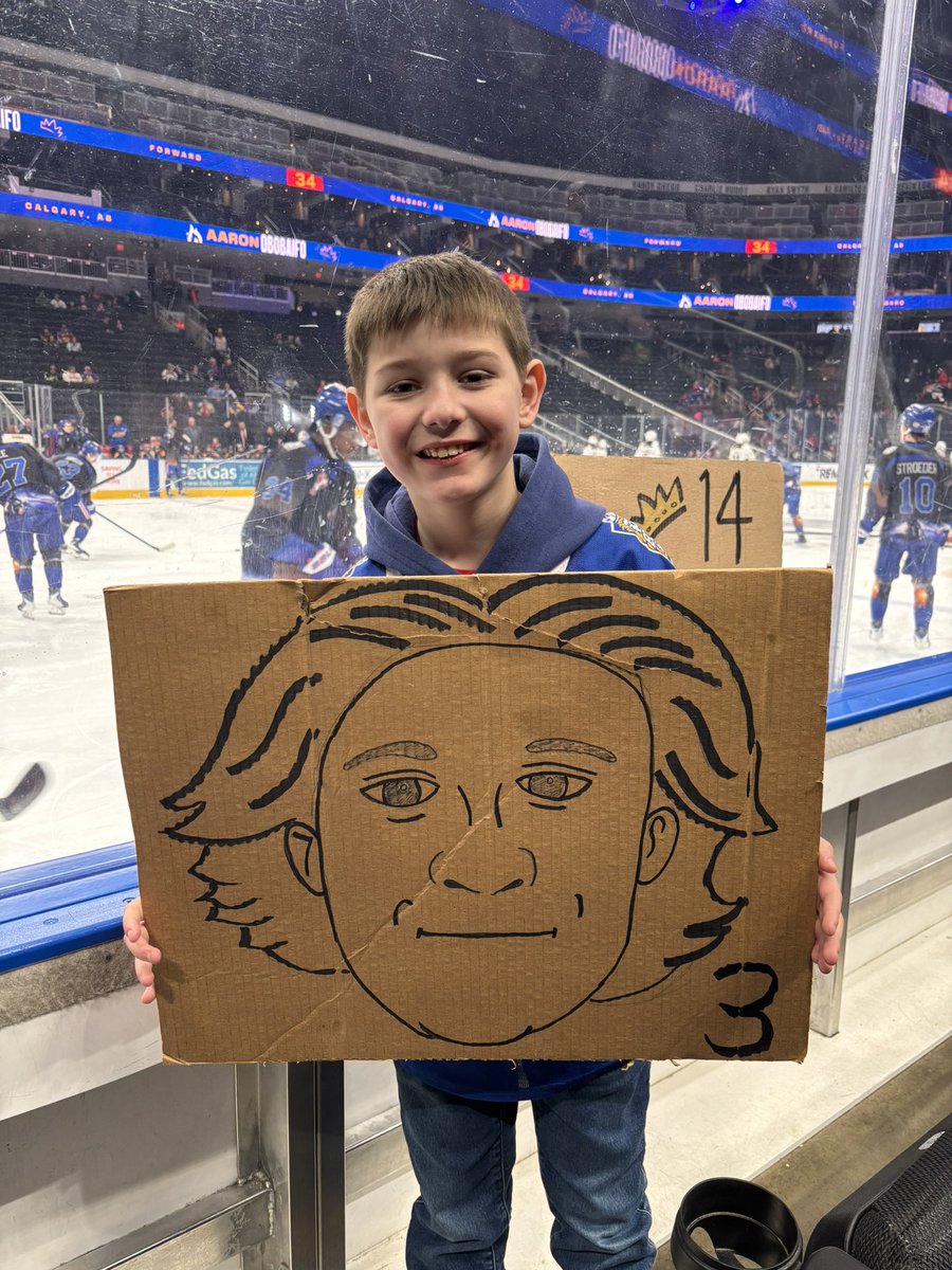 EdmOilKings's tweet photo. Now that is one good looking sign! 🎨🤩 https://t.co/vyZnIY69us