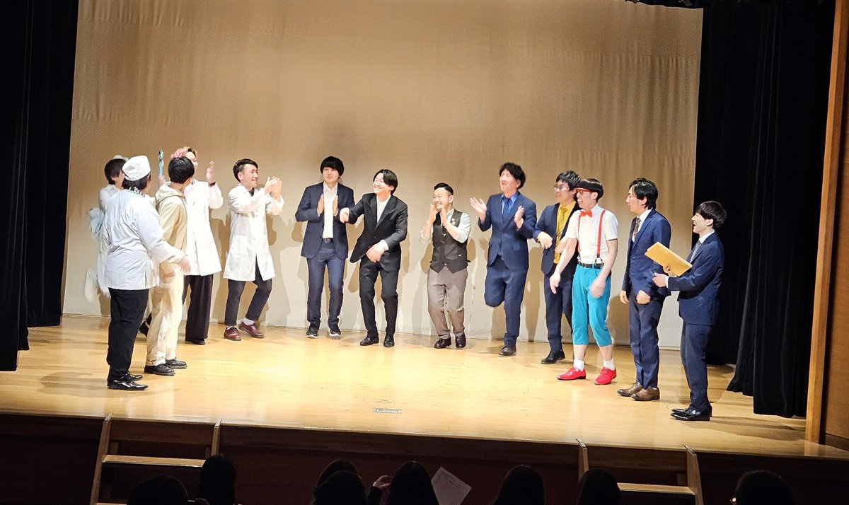 ame_muchi0401's tweet photo. 3月14日
あめとムチ
中MCテキ…バジルバンバンジーさん
ありがとうこざいました
衣装のままなのでネタ中みたいになってますけど中MCです。
前半ネタ組トーク https://t.co/52l7JXMSmN
