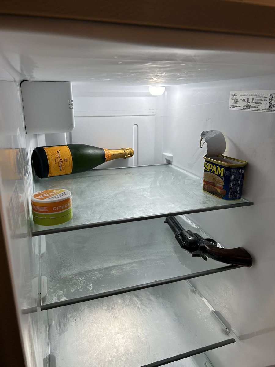 sinfullaw's tweet photo. Liu opens his fridge.

At least he has spam. https://t.co/7uQaqbyyHy