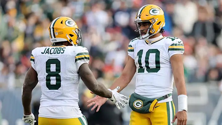 𝑨𝒏𝒕 tweet media