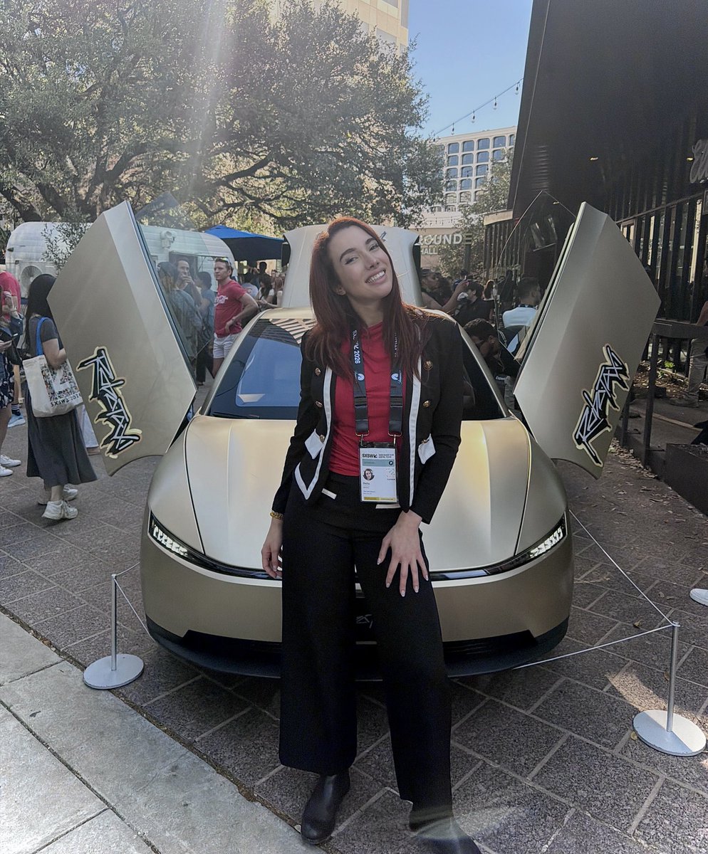 Delia Lazarescu tweet media