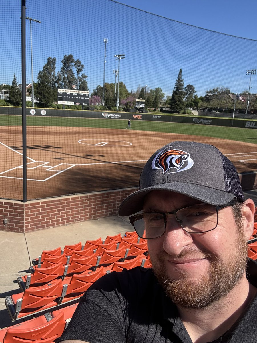 Jake Carlos Schuerman 🎤 tweet media