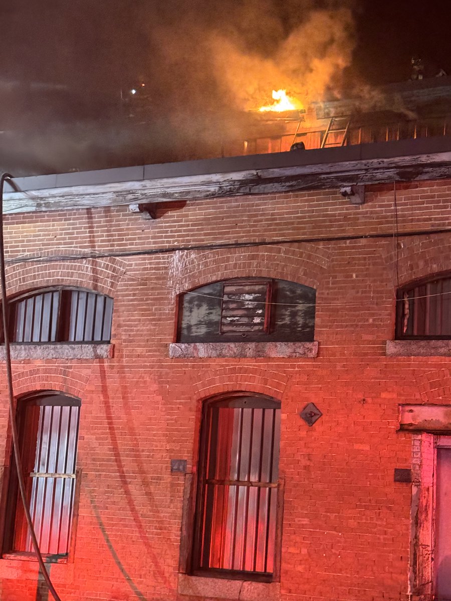 Boston Fire Dept. tweet media