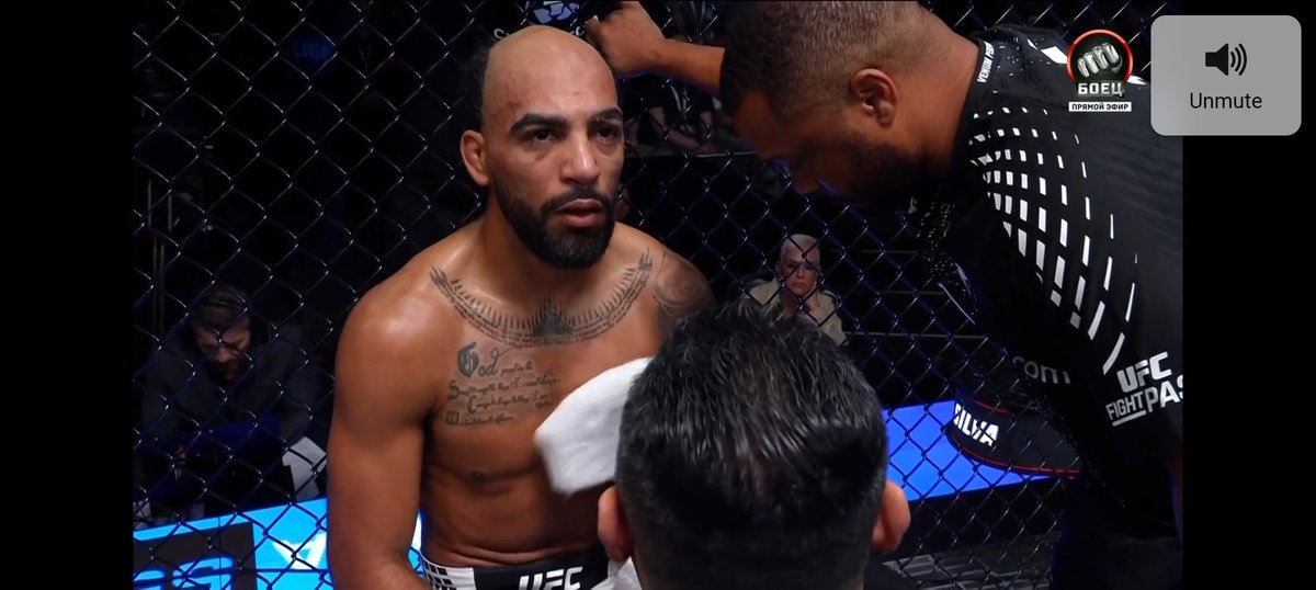 amadkaa4's tweet photo. @jablife_mma j'ai trouvé l'enfant caché d' Alexis Barboza et de Guillaume de la Sueur ahahhahaha , c'est le sosie des deux Johnson c'est incroyable Aldric ahahhaha @AldricCassata https://t.co/fn64y9E9PR