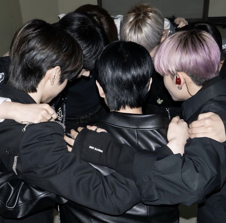 liv, 희 ★ ENHYPEN is 7! tweet media