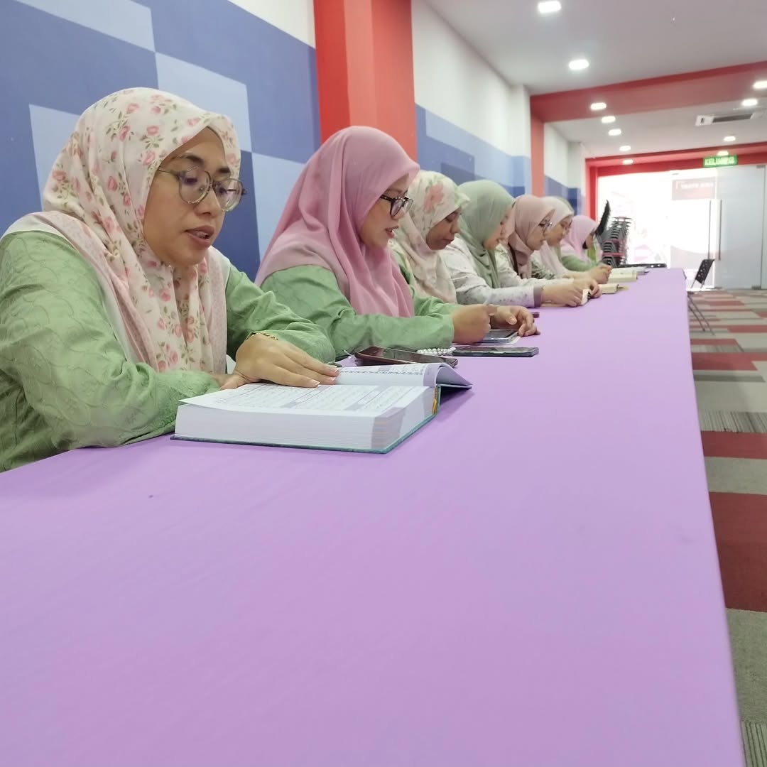 msucseremban's tweet photo. Majlis Khatam Quran Peringkat MSU College Seremban merupakan salah satu dari acara wajib setiap kali bulan Ramadan.ย Sambutan ini bagi meraikan kejayaan menyempurnakan bacaan 30 juzuk Al-Quran
#RamadanRecharge #RamadanVibes #RamadanConnect https://t.co/wEObvzA8b7