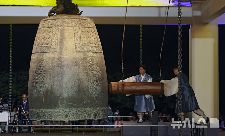 特に「No.29」が国宝第29号『聖徳大王神鐘』の鐘の音を現代的な周波数