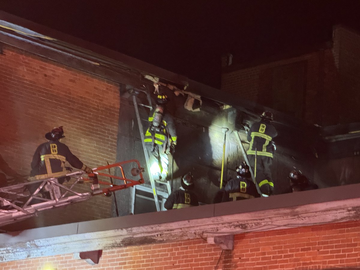 Boston Fire Dept. tweet media