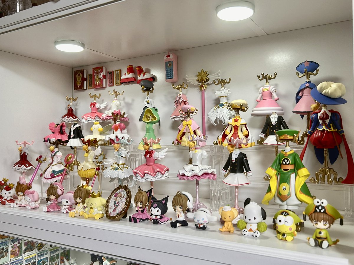 YasuoHashimoto5's tweet photo. #うちのコレクション

棚が置いてある部屋を、一時的に妹夫婦に��すことになったので、棚の一部を妹専用にディスプレイしました。
子育てが落ち着いたら妹に譲ろうと計画して集めていたガシャポン＋食玩アイテムたち。
今回は可愛いに全振りしました笑 https://t.co/80MQGFCxxz